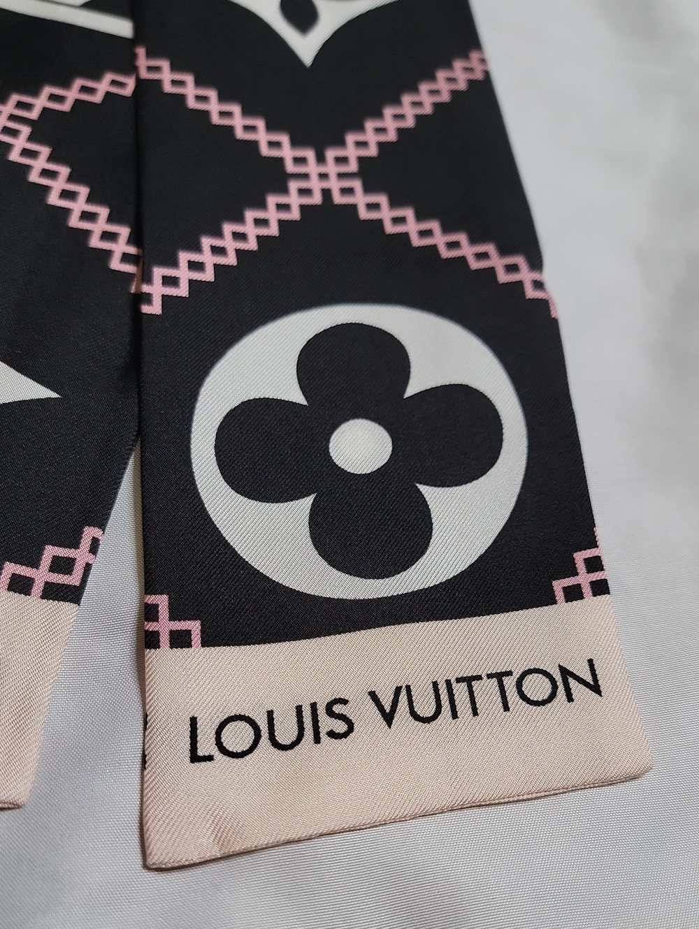 Louis Vuitton Black, Pink & White Monogram Silk Twilly - Picture 2 of 4